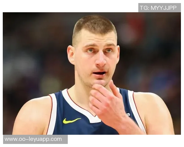 约基奇的从容应对与华子需学习的防守策略分析 约基奇的从容应对与华子需学习的防守策略分析